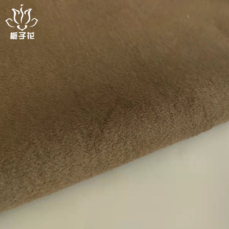 双面呢面料：轻暖型大衣的关键